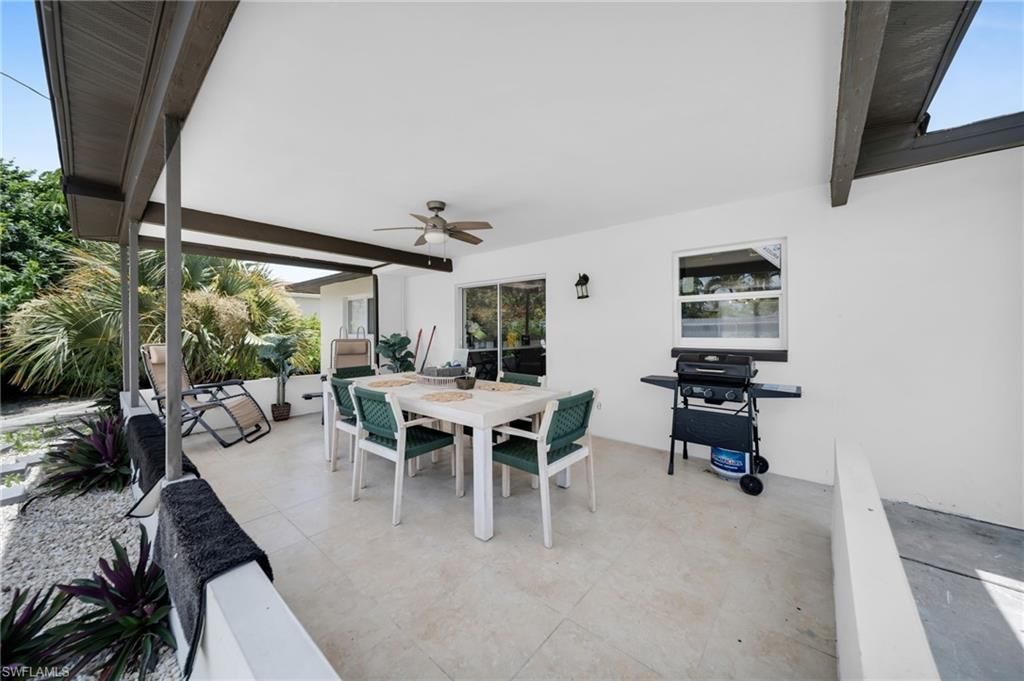 Image 32 of property listing at 127 SE 43rd LN, Cape Coral, FL 33904