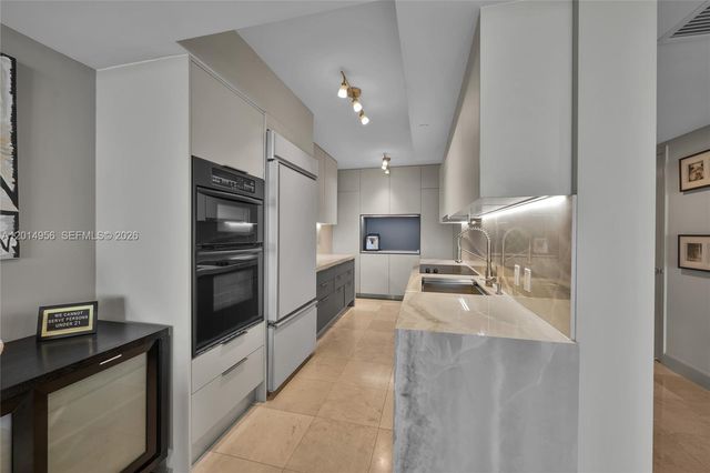 1800 S Ocean Dr 2007, Hallandale Beach, FL 33009