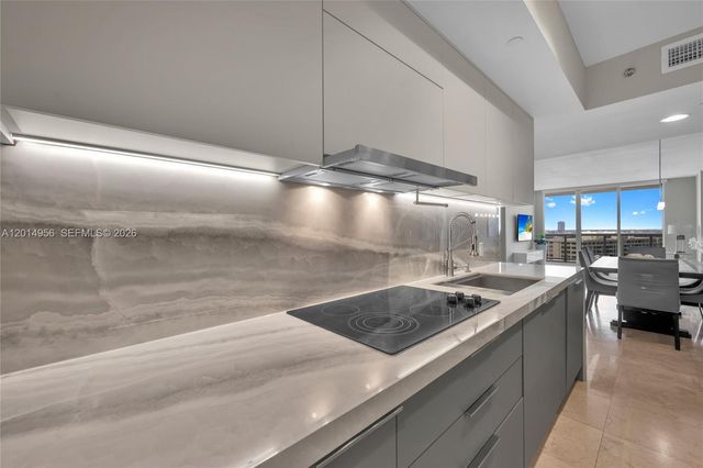 1800 S Ocean Dr 2007, Hallandale Beach, FL 33009