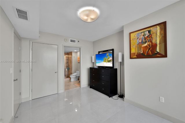 1800 S Ocean Dr 2007, Hallandale Beach, FL 33009