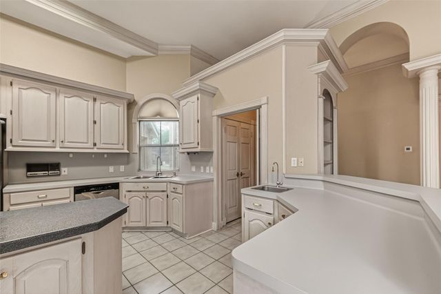 2043 Park Grand Road, Houston, TX 77062