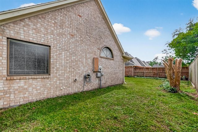 2043 Park Grand Road, Houston, TX 77062