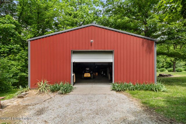 240 Henry Veech Rd, Finchville, KY 40022
