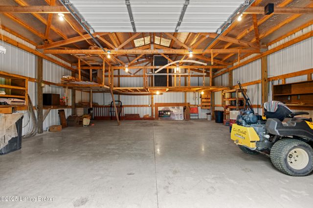 240 Henry Veech Rd, Finchville, KY 40022