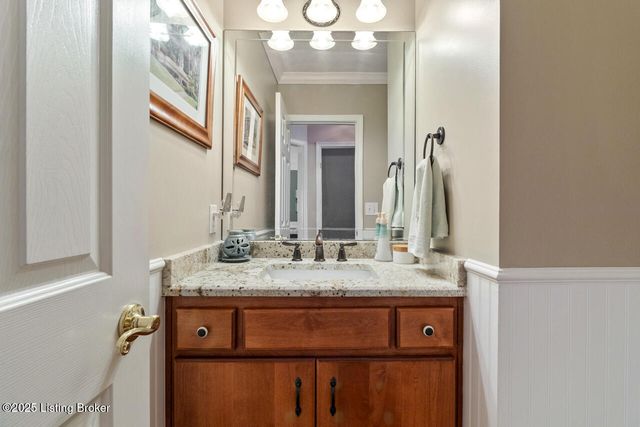 240 Henry Veech Rd, Finchville, KY 40022