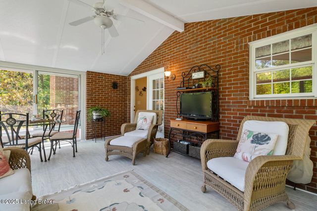 240 Henry Veech Rd, Finchville, KY 40022