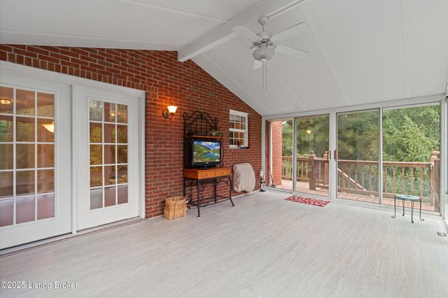 240 Henry Veech Rd, Finchville, KY 40022