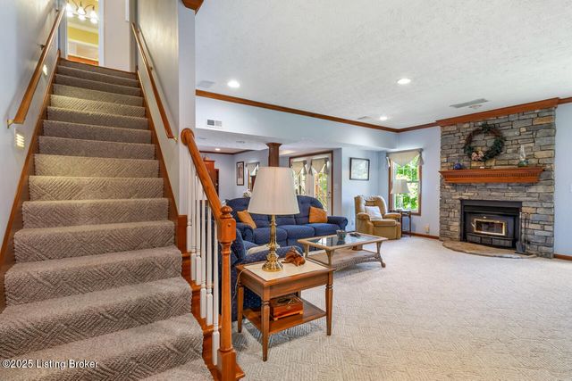 240 Henry Veech Rd, Finchville, KY 40022