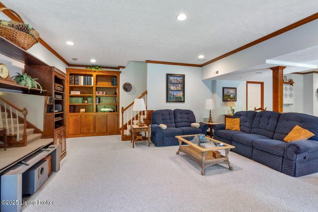 240 Henry Veech Rd, Finchville, KY 40022