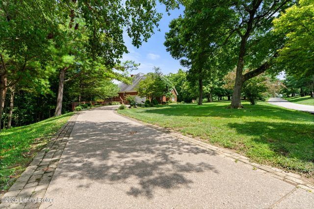 240 Henry Veech Rd, Finchville, KY 40022