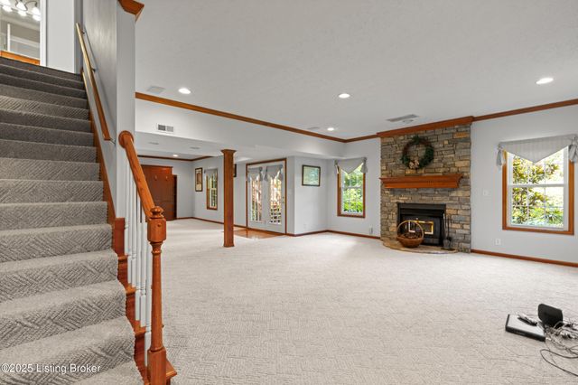 240 Henry Veech Rd, Finchville, KY 40022