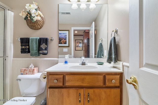 240 Henry Veech Rd, Finchville, KY 40022