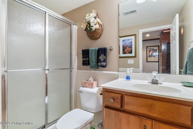 240 Henry Veech Rd, Finchville, KY 40022