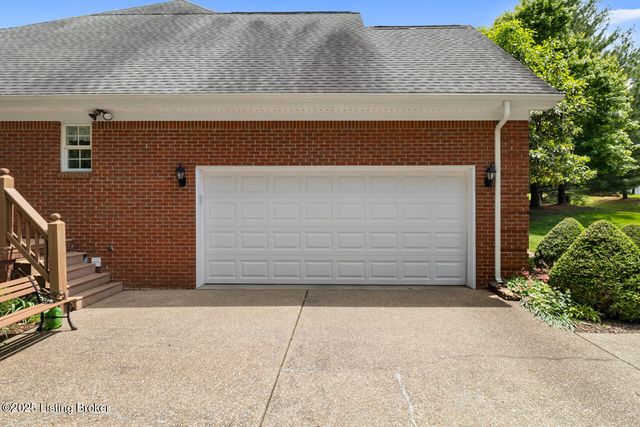 240 Henry Veech Rd, Finchville, KY 40022