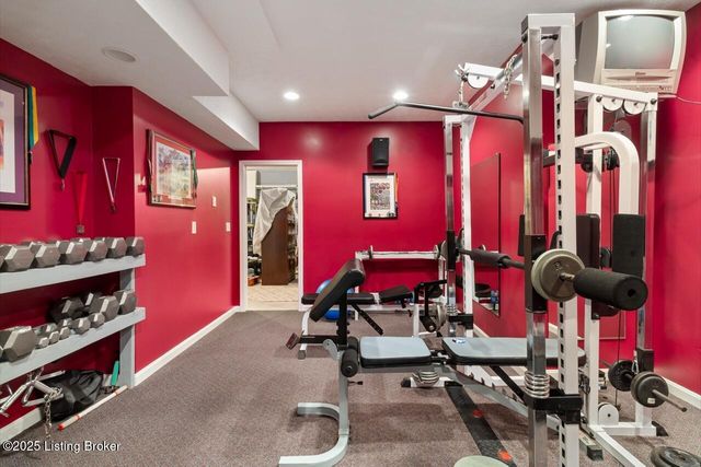 240 Henry Veech Rd, Finchville, KY 40022