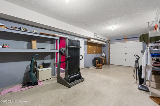 240 Henry Veech Rd, Finchville, KY 40022