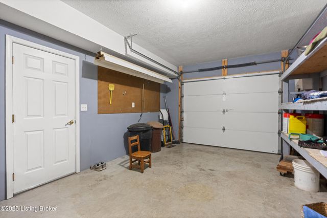 240 Henry Veech Rd, Finchville, KY 40022