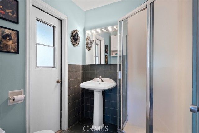 17806 Erwin St, Encino (los Angeles), CA 91316