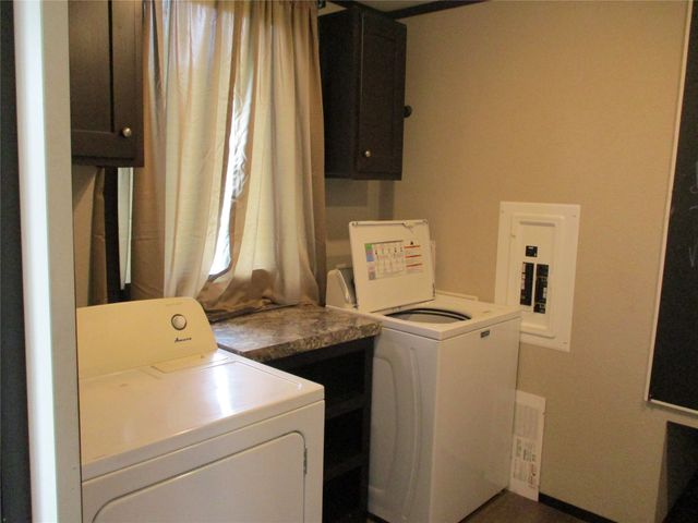 260 Rs County Road 3231, Emory, TX 75440