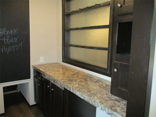 260 Rs County Road 3231, Emory, TX 75440