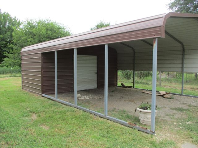 260 Rs County Road 3231, Emory, TX 75440