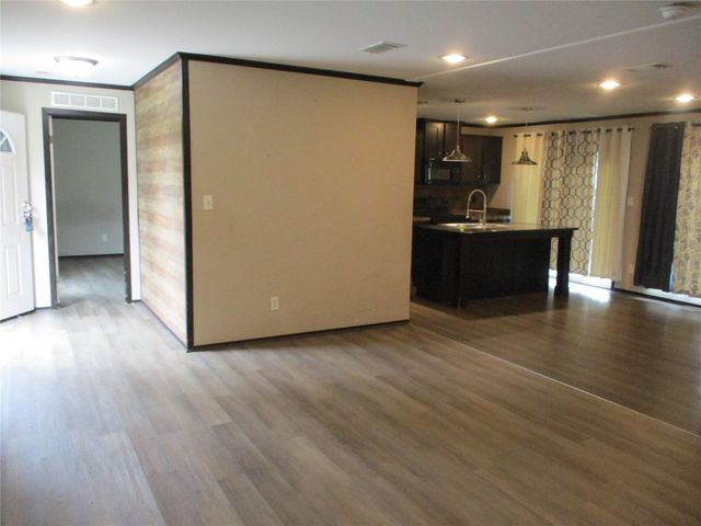 260 Rs County Road 3231, Emory, TX 75440