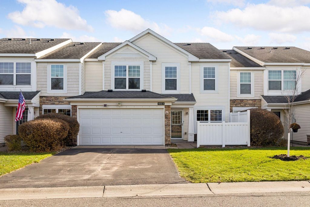 4810 149th Street N 4, Hugo, MN 55038