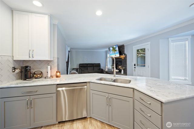 27614 76th Avenue E, Graham, WA 98338