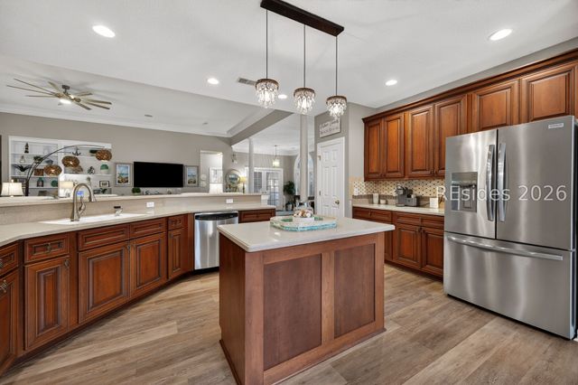 19 Eagle Pointe Cir, Okatie, SC 29909