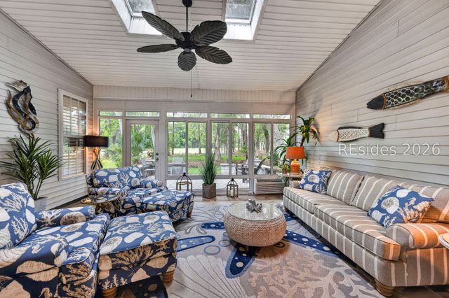 19 Eagle Pointe Cir, Okatie, SC 29909