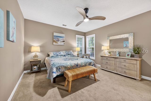 19 Eagle Pointe Cir, Okatie, SC 29909