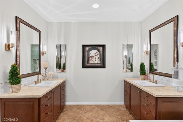 22505 Breakwater, Saugus, CA 91350