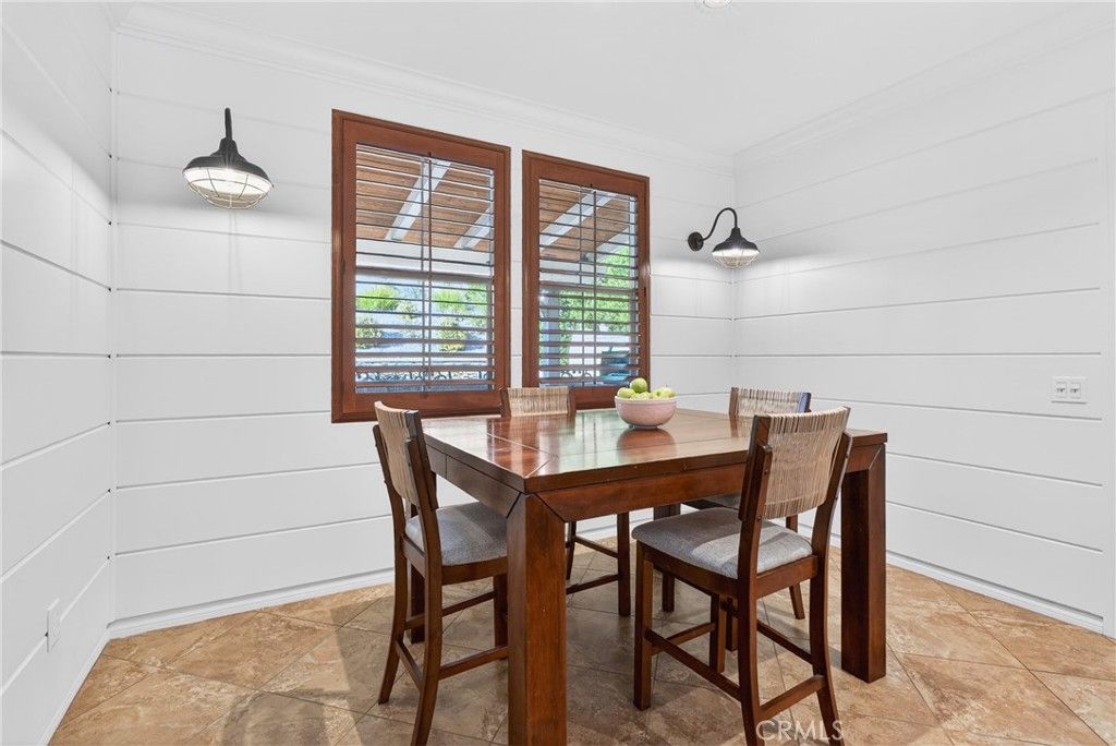 Image 21 of property listing at 22505 Breakwater, Saugus, CA 91350