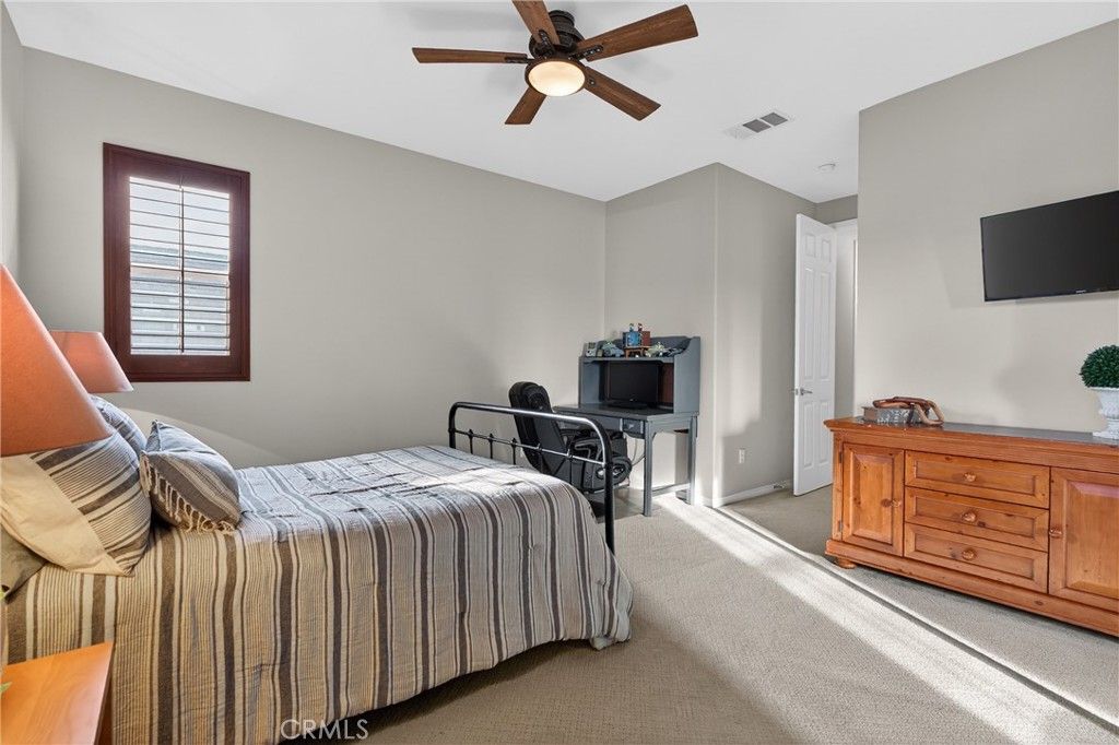 Image 43 of property listing at 22505 Breakwater, Saugus, CA 91350