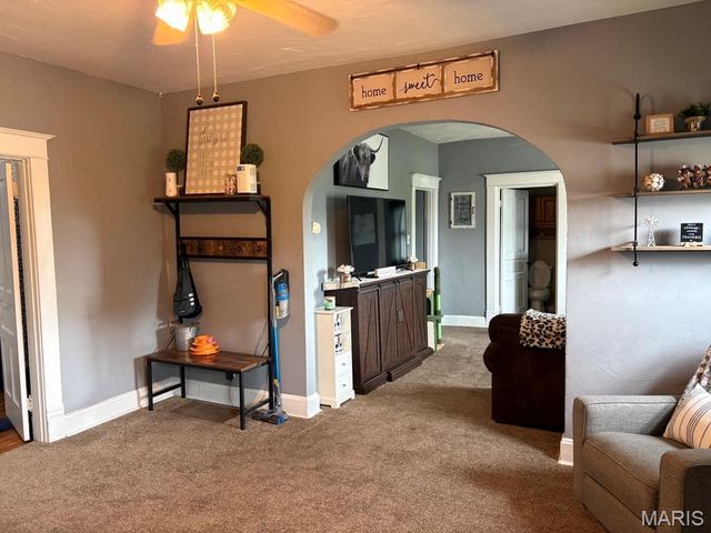 109 N Market Street, Warrenton, MO 63383