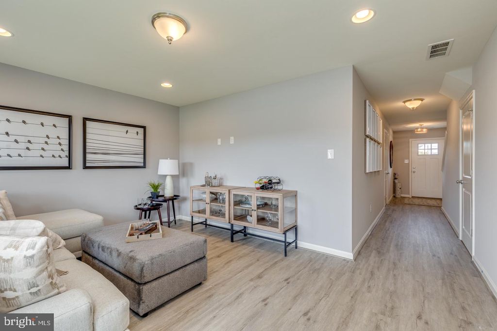 8 RAVELLO CT, Berlin, NJ 08009 — photo 4