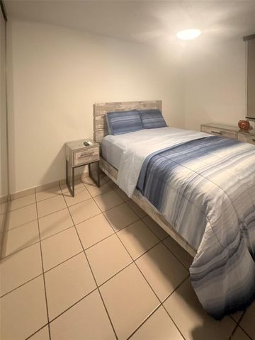 5757 Ocean Tower AVE ISLA VERDE AVENUE 1102, Carolina, PR 00979