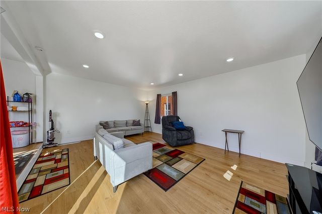 3407 Grovewood Avenue, Parma, OH 44134