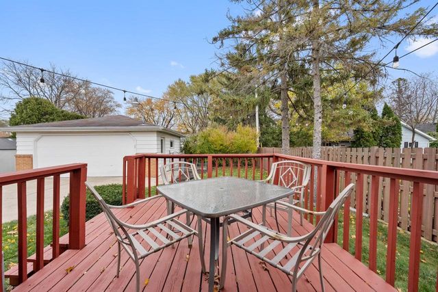 1644 WISCONSIN STREET, Oshkosh, WI 54901