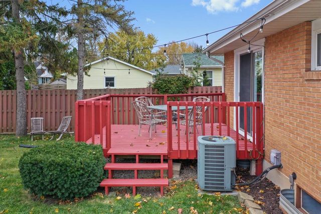 1644 WISCONSIN STREET, Oshkosh, WI 54901