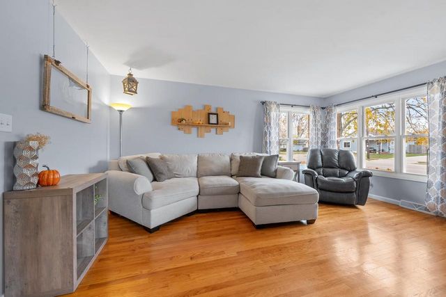 1644 WISCONSIN STREET, Oshkosh, WI 54901