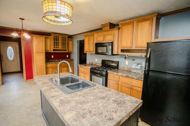 2299 Lyle Road, Ionia, MI 48846