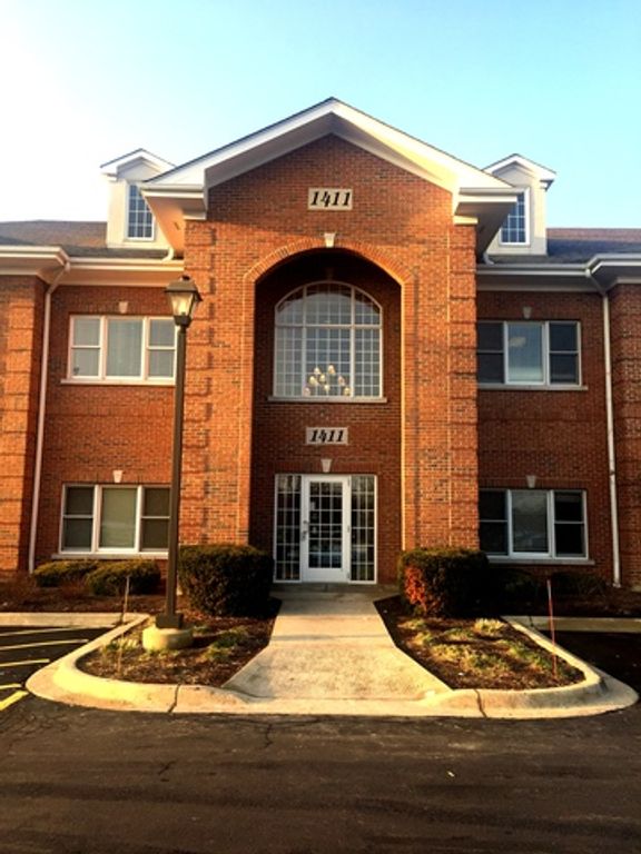 1411 McHenry Road 227, Buffalo Grove, IL 60089