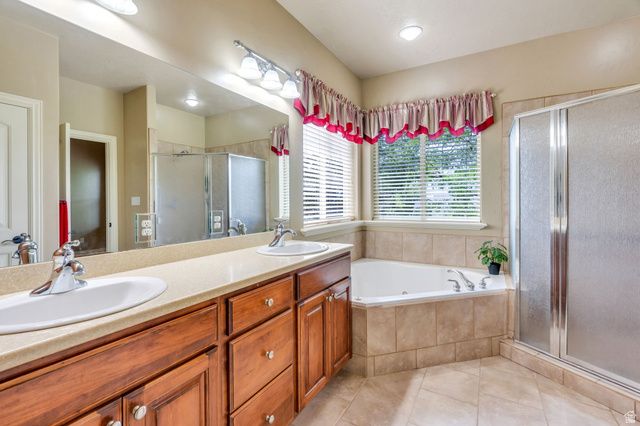 373 E ALEXANDER DR, Elk Ridge, UT 84651