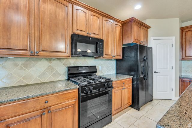 373 E ALEXANDER DR, Elk Ridge, UT 84651
