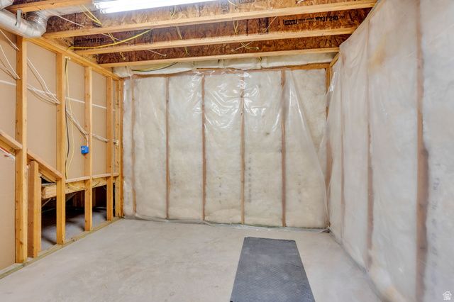 373 E ALEXANDER DR, Elk Ridge, UT 84651