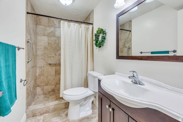 373 E ALEXANDER DR, Elk Ridge, UT 84651