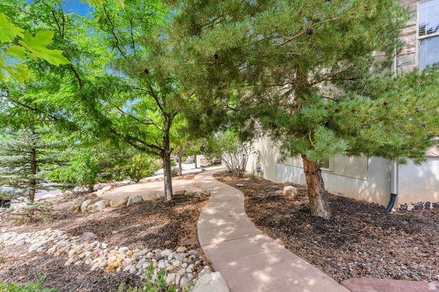373 E ALEXANDER DR, Elk Ridge, UT 84651