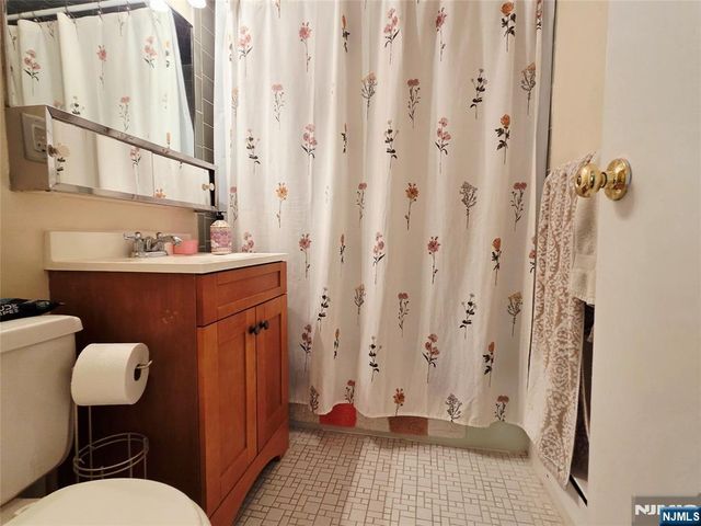 150 County Road 29, Tenafly, NJ 07670