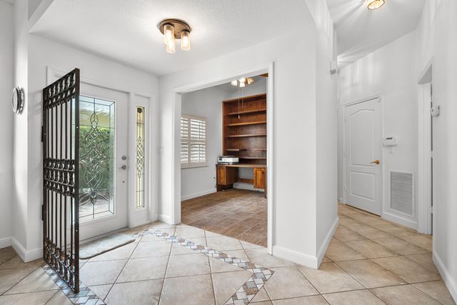 3339 NE Luna Terrace, Jensen Beach, FL 34957